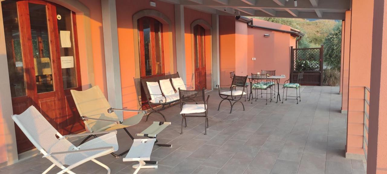Bioagriturismo Antica Sena Milici Екстер'єр фото