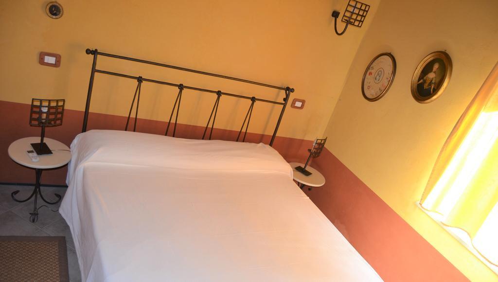 Bioagriturismo Antica Sena Milici Екстер'єр фото