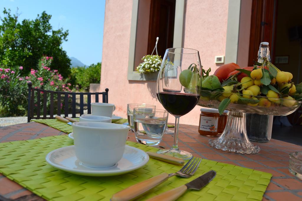 Bioagriturismo Antica Sena Milici Екстер'єр фото